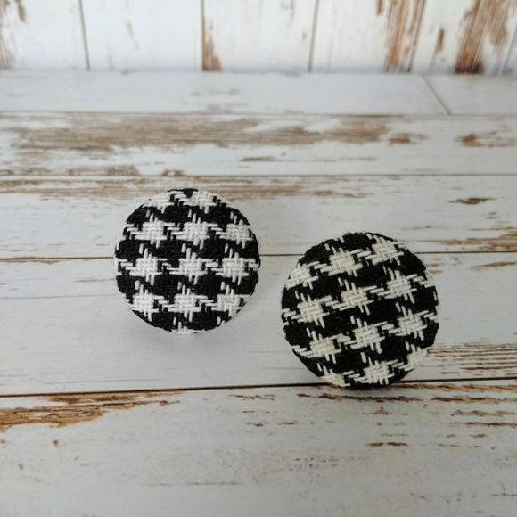 Hound's Tooth Button Earrings - Picture 2 of 6